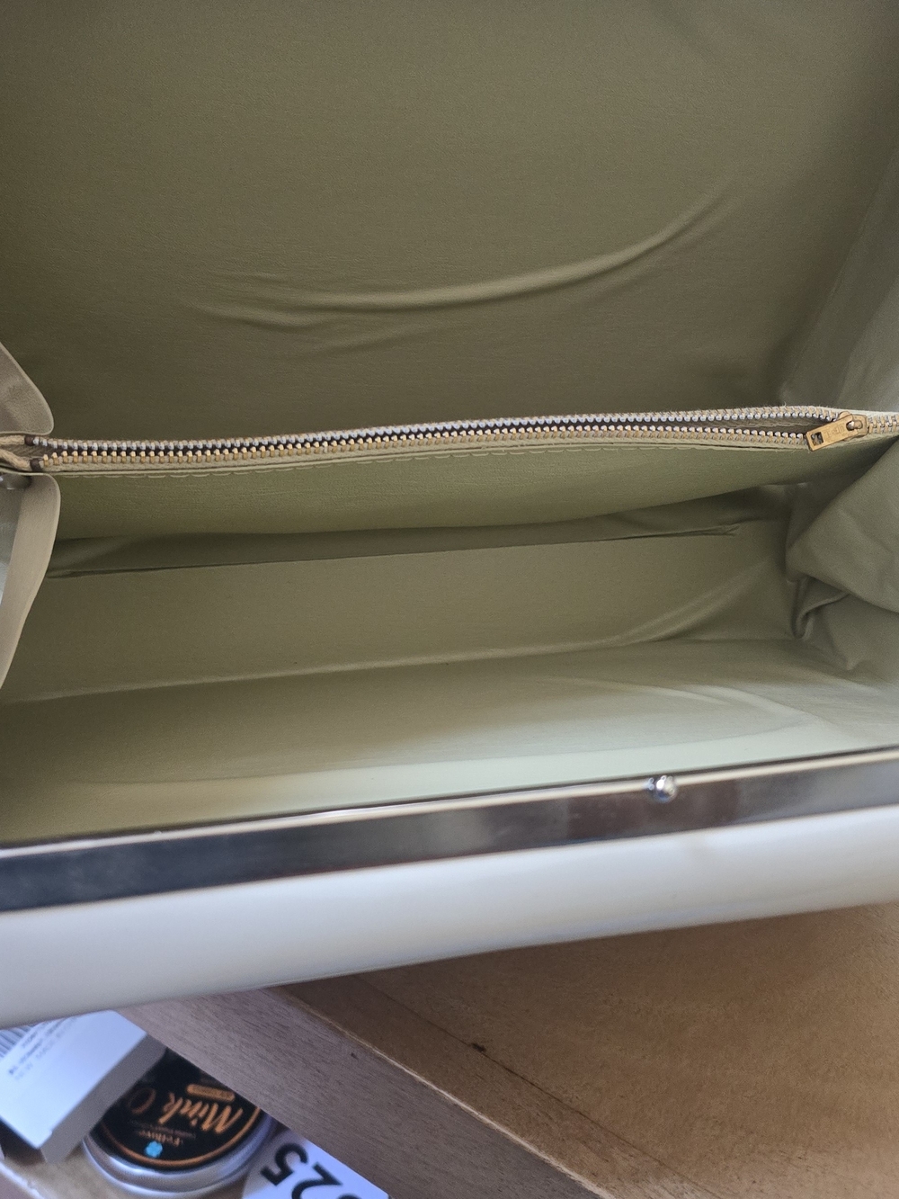 Vintage 60s Beige Cream Patent Box Top Handle Purse Frame Handbag - Picture 8 of 10